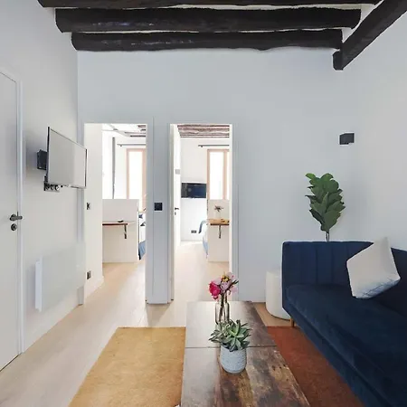 Apartment Relaxing Urban Getaway, Notre Dame De Paris