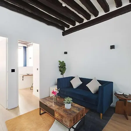 Apartment Relaxing Urban Getaway, Notre Dame De Paris