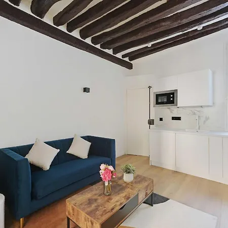 Apartment Relaxing Urban Getaway, Notre Dame De